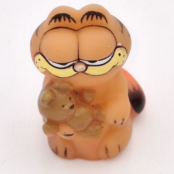Vintage Garfield Holding Teddy Bear Pooky Rubber Pencil Topper Mini Figure - Picture 2 of 12